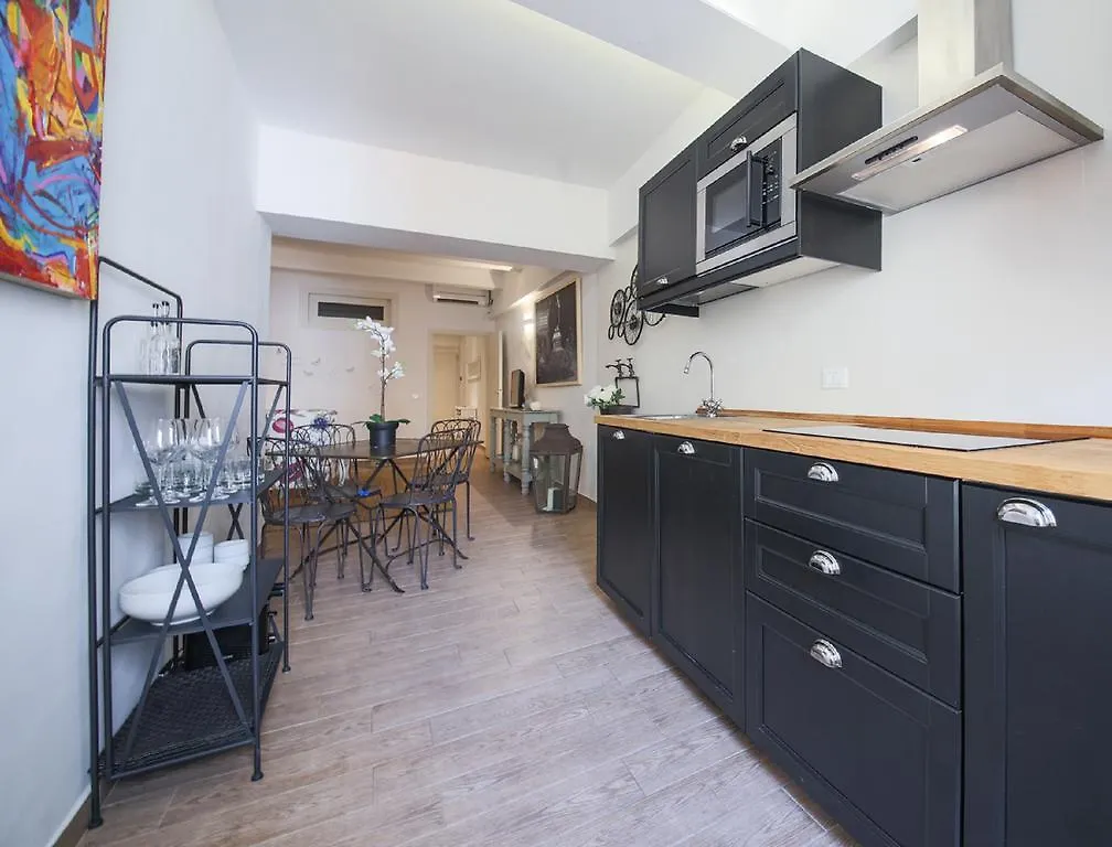 Apartments Florence - San Marco Suite 3