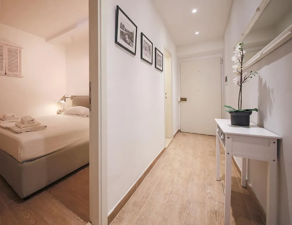 Apartments Florence - San Marco Suite 3 0*,  이탈리아